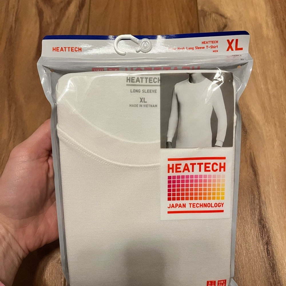 Uniqlo White Long Sleeve Tee